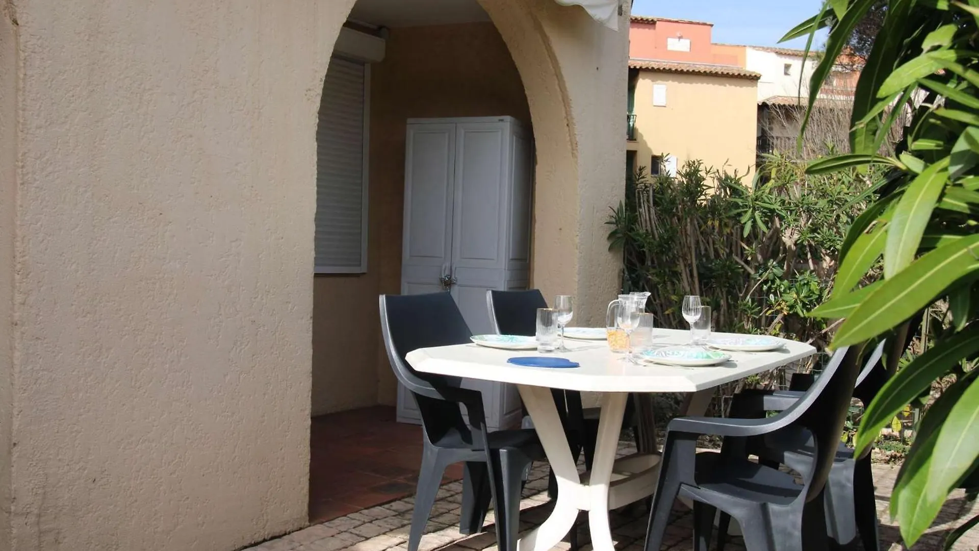 Gasdu - Golfe De St-Tropez- Appartement Avec Acces Mer Gassin 0*,  Fransa