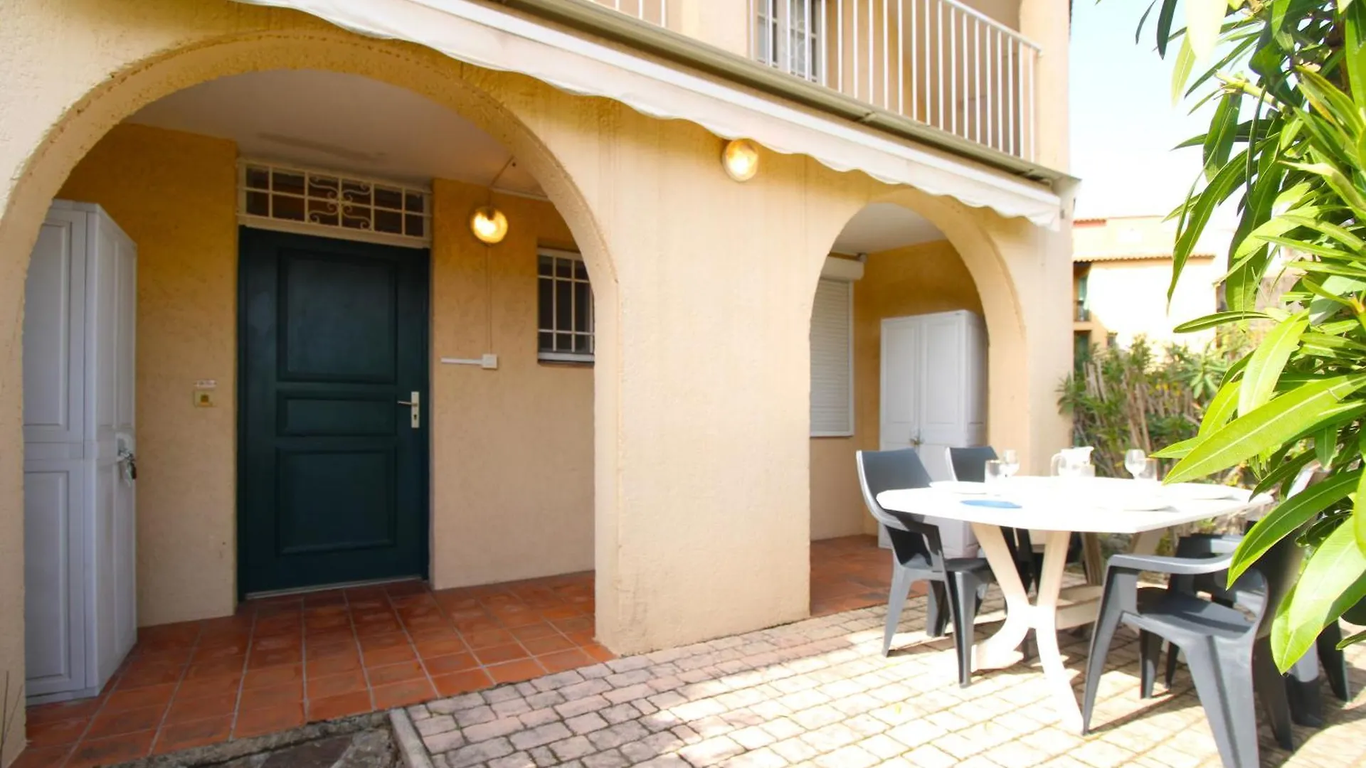 Gasdu - Golfe De St-Tropez- Appartement Avec Acces Mer Gassin Daire